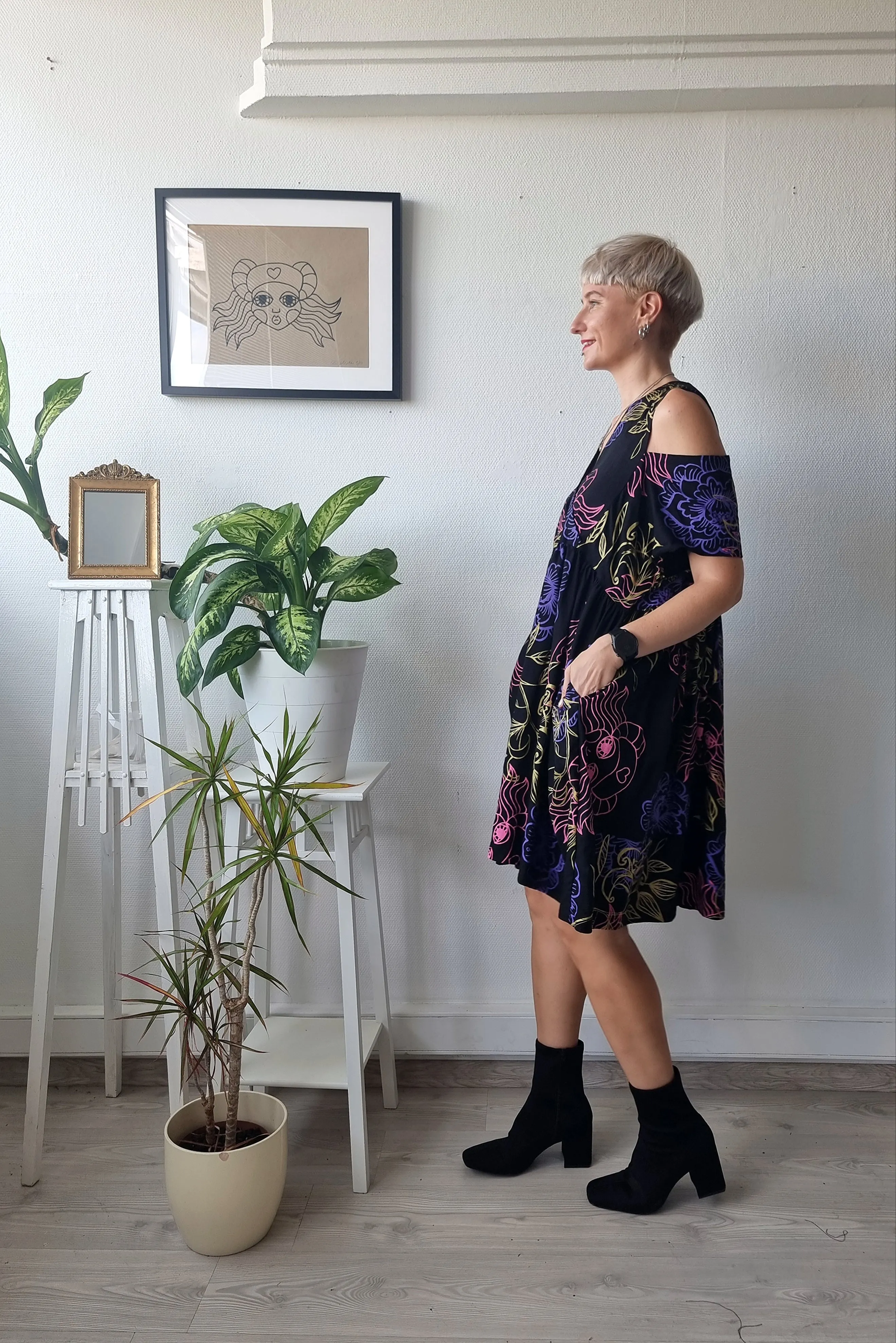 Oversized Black Linen Dress with Handprinted Original Drawings for every occasion of your life. Black Mini Dress for Every Season.